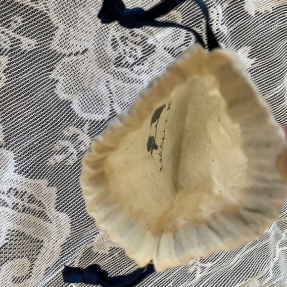 Chloe + Isabel Jewelry Drawstring Pouch w/Love Bird Print - Picture 5 of 12